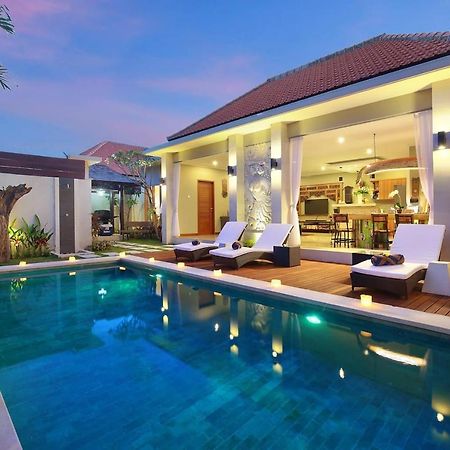 Kae Villa Anggrek Seminyak  Luaran gambar